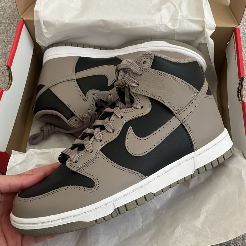 Women’s Nike Dunk High ‘Moon Fossil’